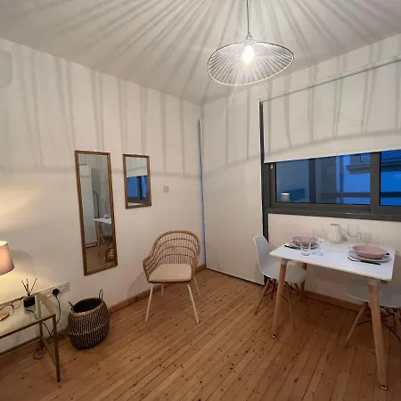 Apartament Rhea Down Town Nikozja