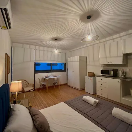 Rhea Down Town Apartament