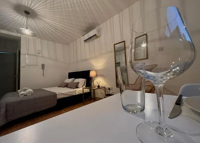 Rhea Down Town Apartmán